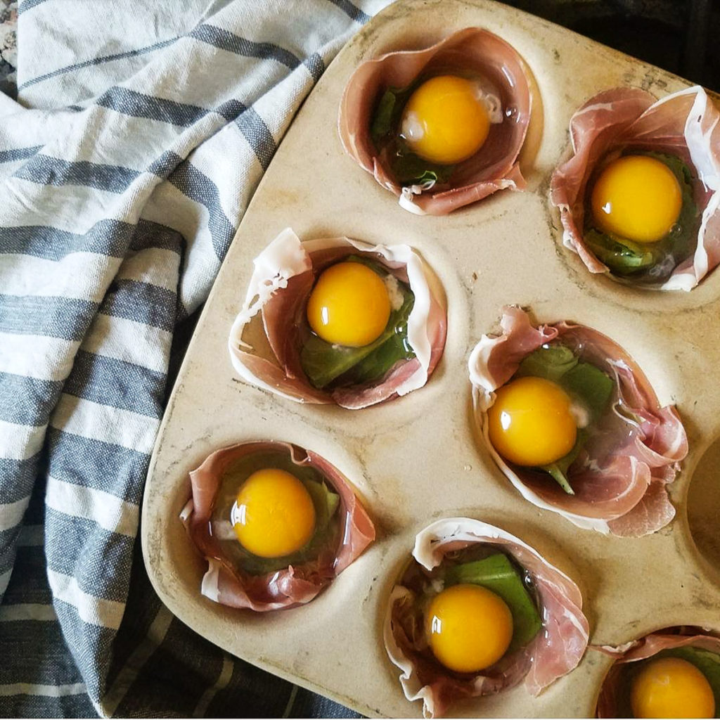 prosciutto-egg-cups-pretend-it-s-a-donut